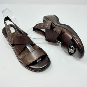 SoftWalk Women's brown leather comfort Strappy low wedge sandals size 7.5